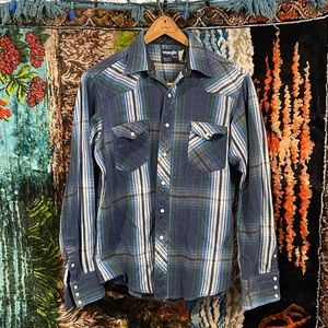 Wrangler button up